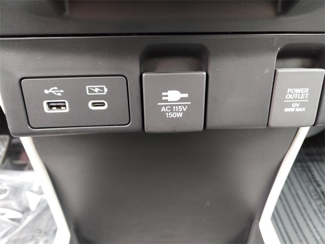 Vehicle image 18 of 22