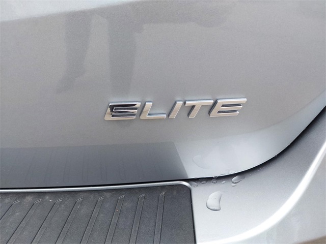 Vehicle image 7 of 22