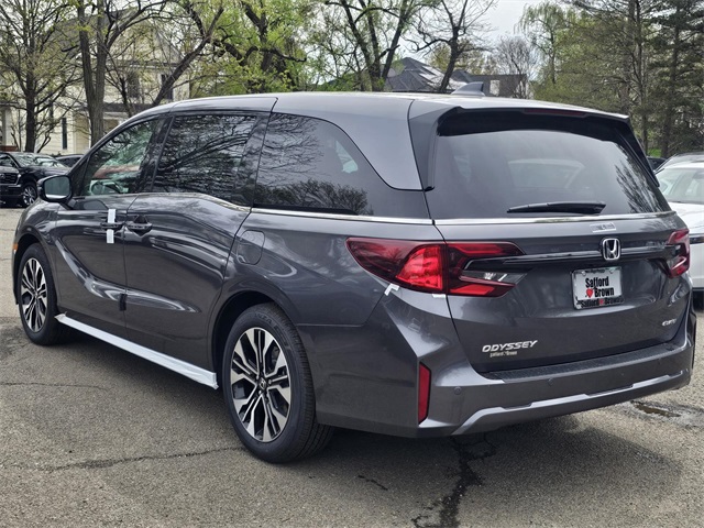 Vehicle image 6 of 24