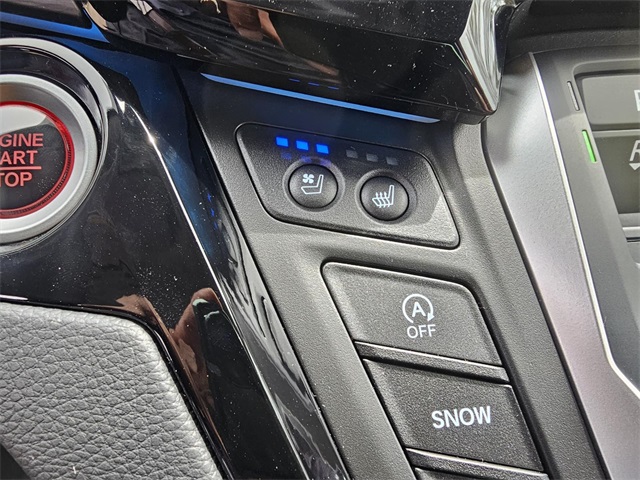 Vehicle image 21 of 24