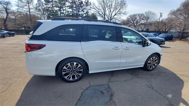 Vehicle image 2 of 21