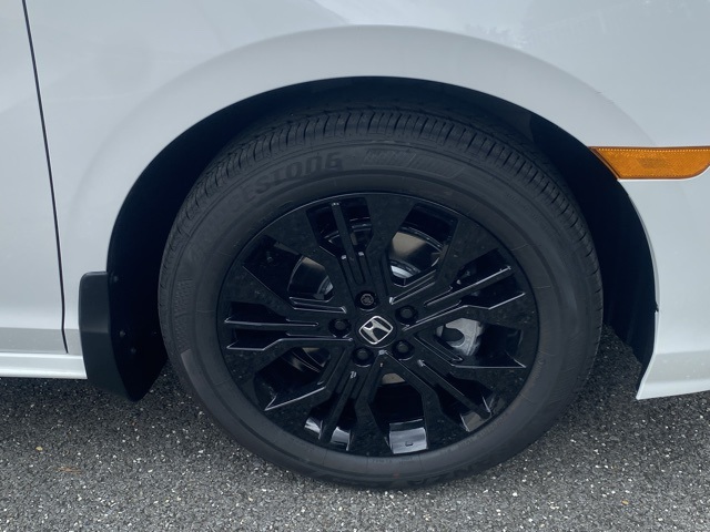 Vehicle image 8 of 37