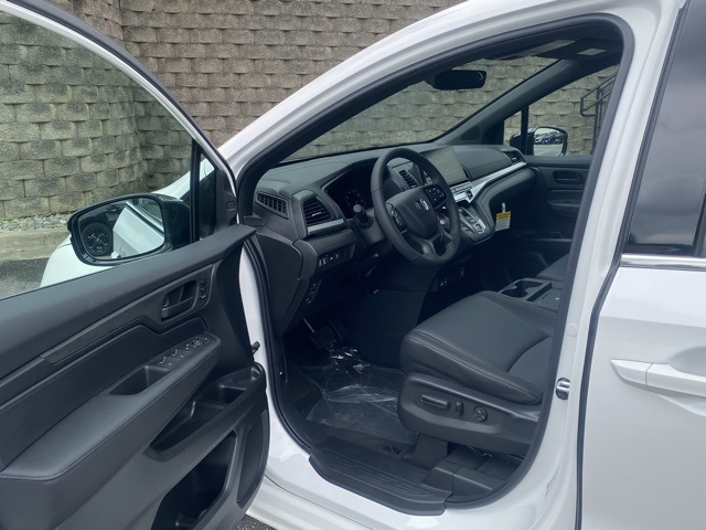 Vehicle image 20 of 37