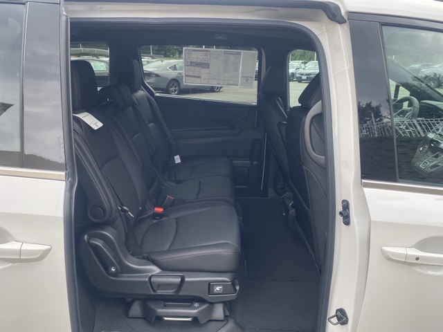 Vehicle image 15 of 37