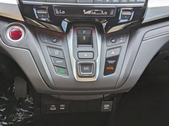 Vehicle image 13 of 22