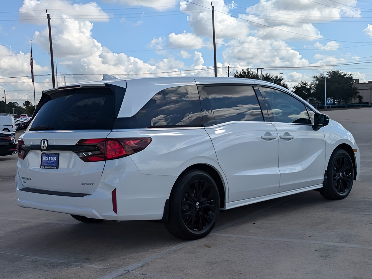 Vehicle image 19 of 22