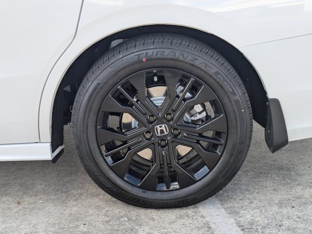 Vehicle image 8 of 22
