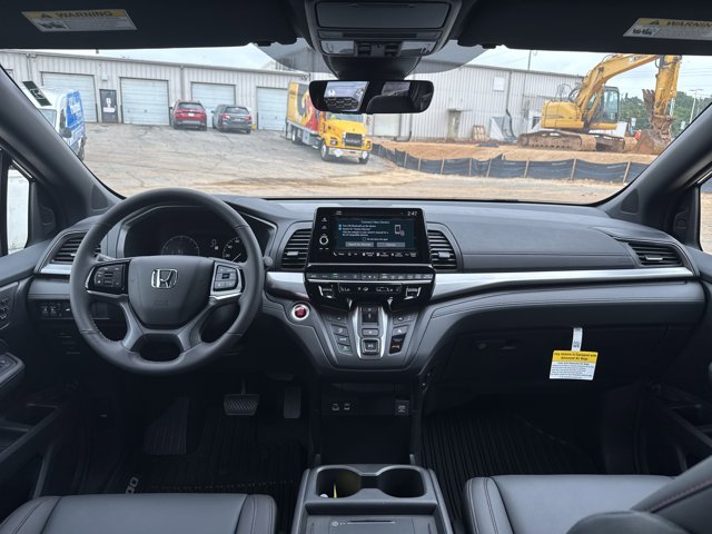 Vehicle image 23 of 32