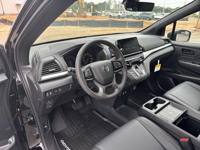 Vehicle image 16 of 32