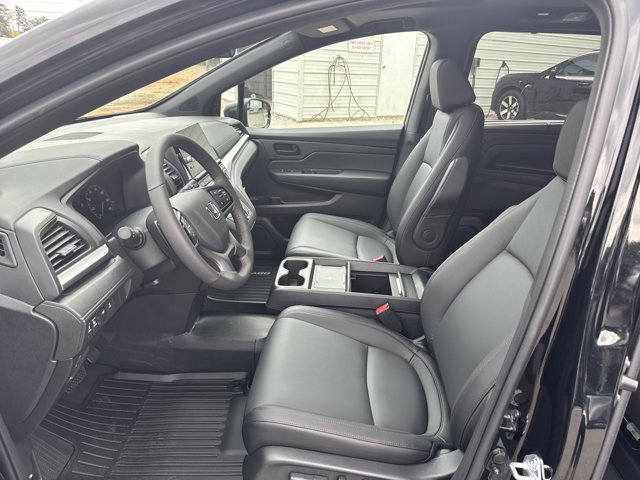 Vehicle image 15 of 32