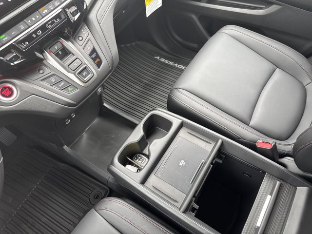 Vehicle image 31 of 32