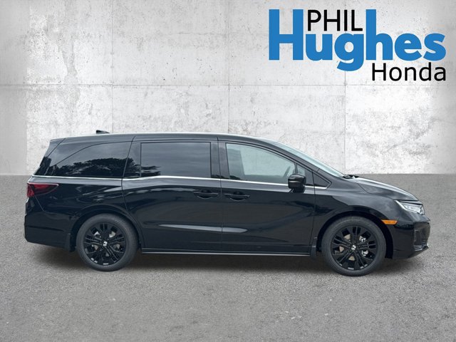 Vehicle image 5 of 32