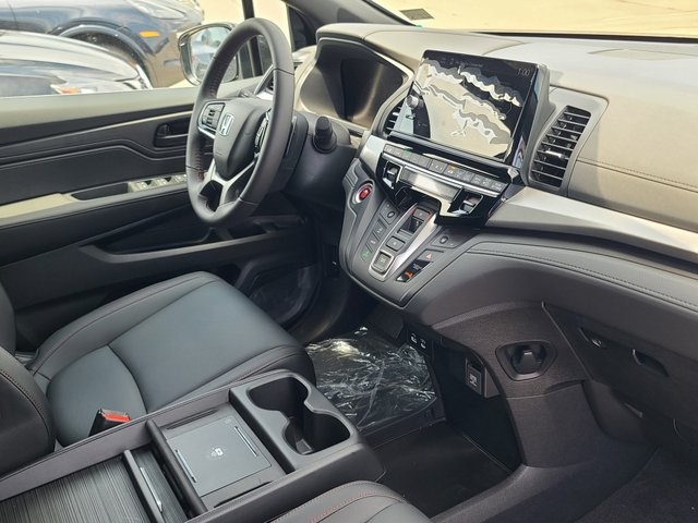 Vehicle image 12 of 31