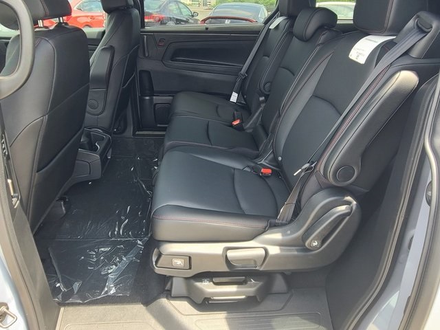 Vehicle image 9 of 31