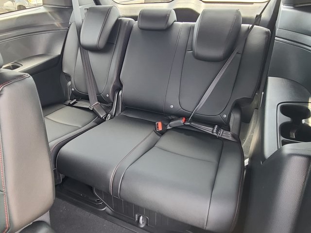 Vehicle image 7 of 31