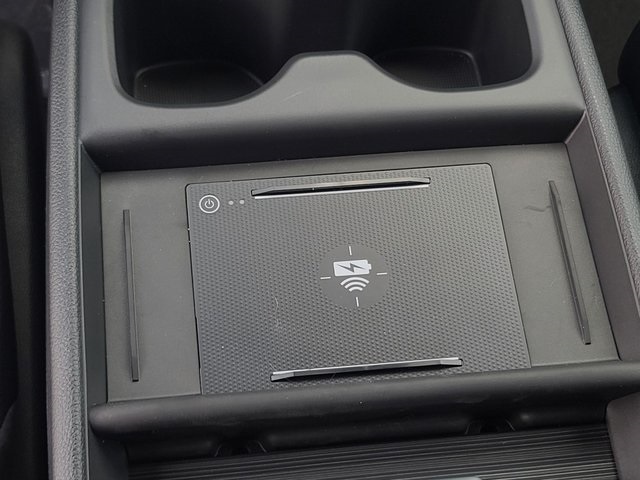 Vehicle image 20 of 31