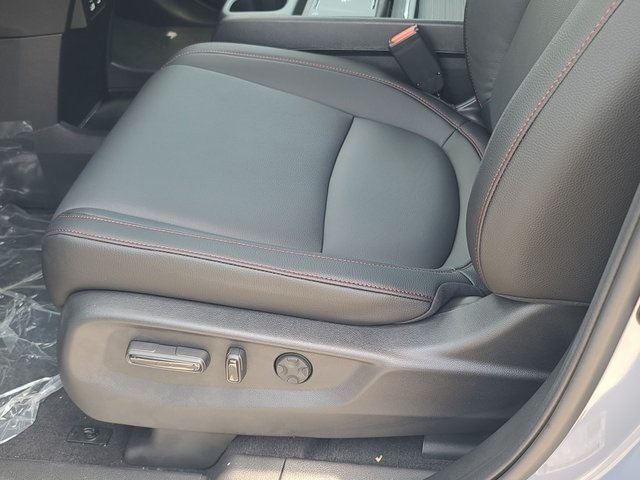Vehicle image 10 of 31