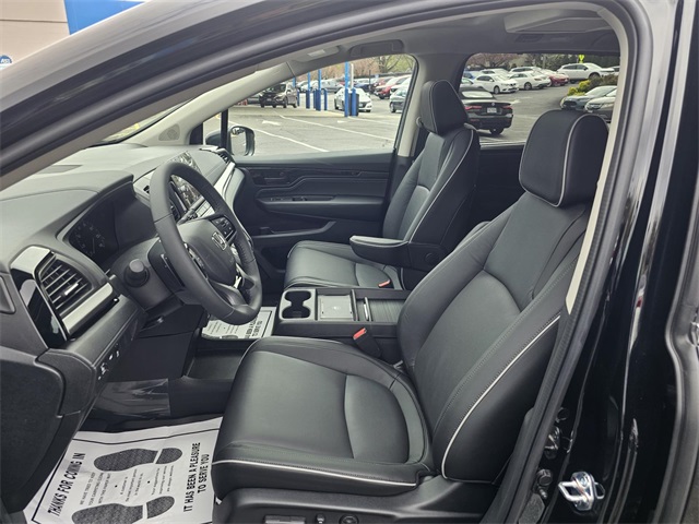 Vehicle image 14 of 24