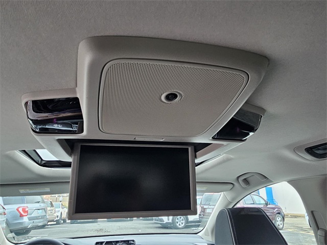 Vehicle image 9 of 24