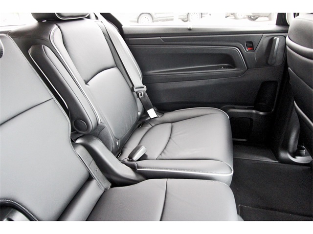 Vehicle image 11 of 28