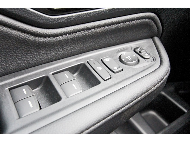 Vehicle image 20 of 28