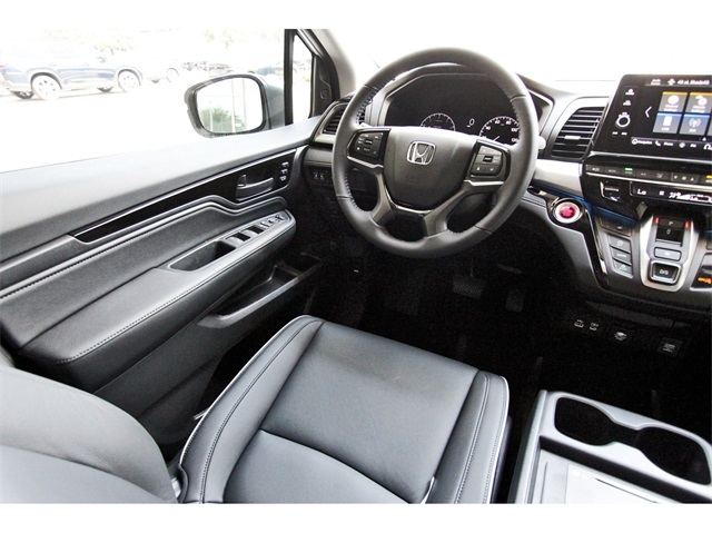 Vehicle image 8 of 26