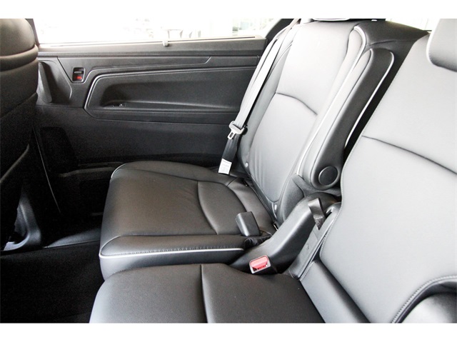 Vehicle image 12 of 26