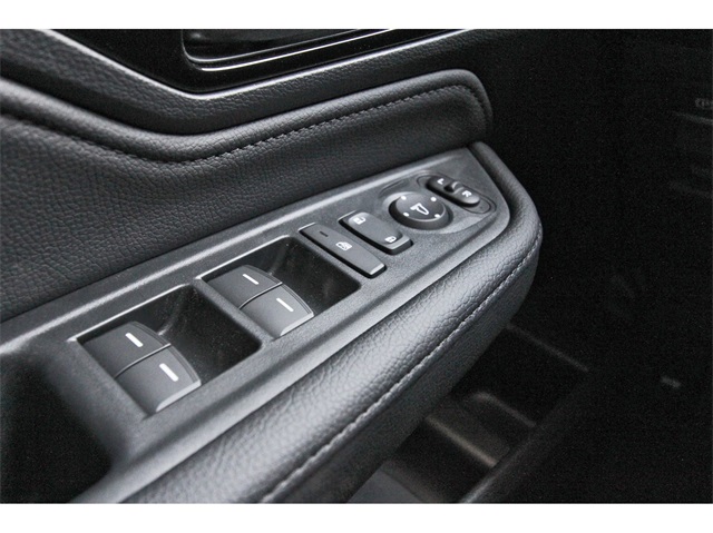 Vehicle image 19 of 26