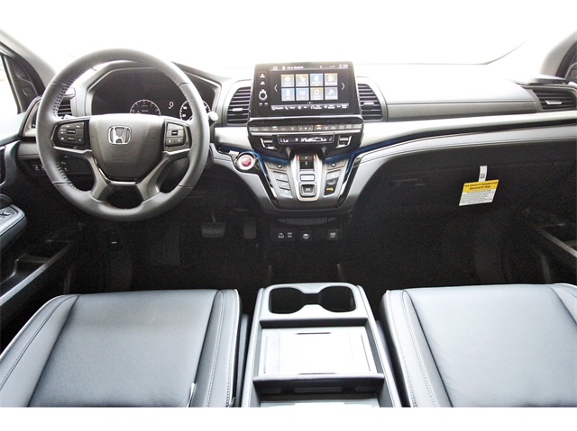 Vehicle image 9 of 26