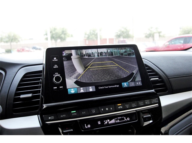 Vehicle image 22 of 26