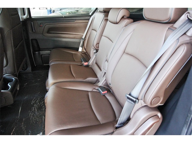 Vehicle image 14 of 26