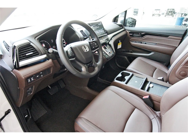 Vehicle image 15 of 26