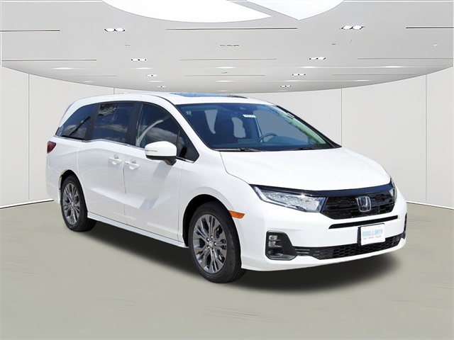 Vehicle image 3 of 26