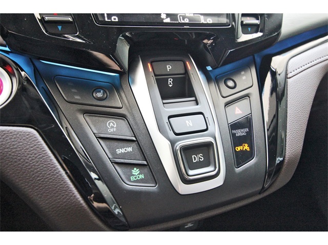 Vehicle image 24 of 26