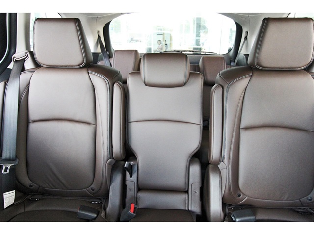 Vehicle image 16 of 26