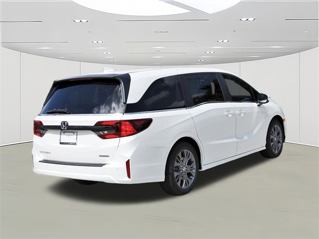 Vehicle image 4 of 26