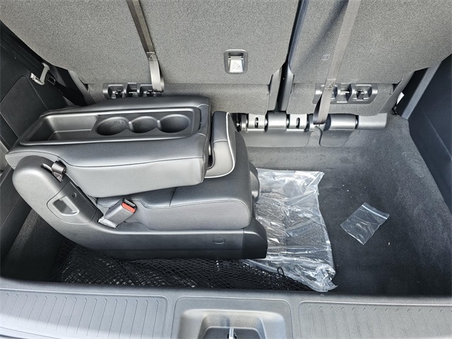 Vehicle image 7 of 22