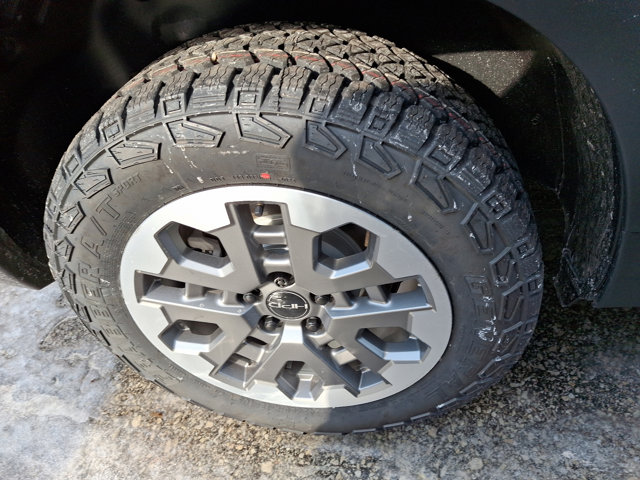 Vehicle image 4 of 6