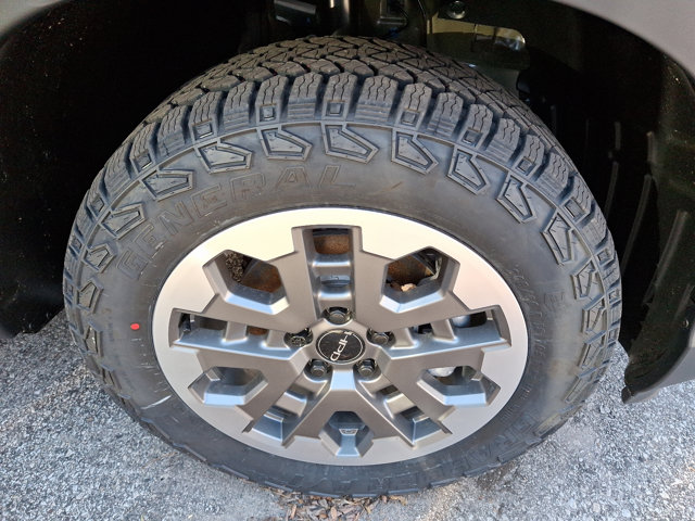 Vehicle image 4 of 5