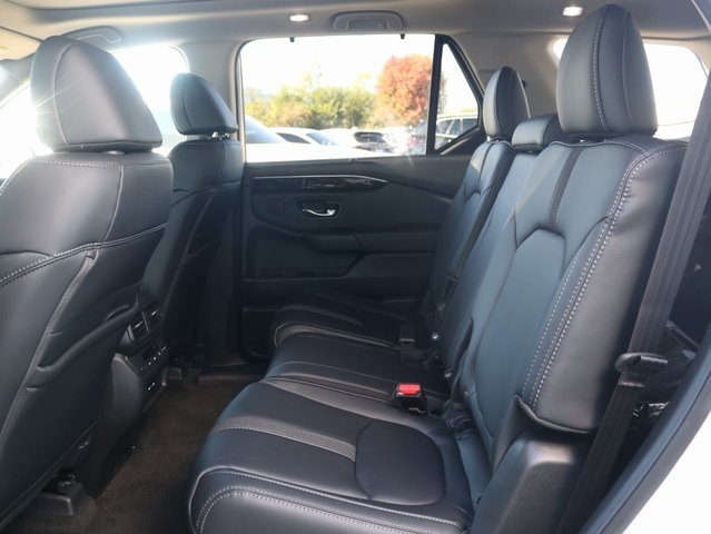 2025 Honda Pilot Touring+ Image 12 of 35