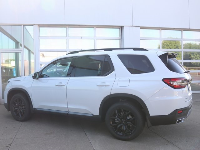 2025 Honda Pilot Touring+ Image 6 of 35
