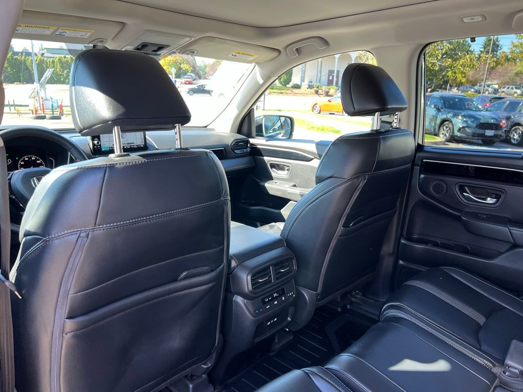 2025 Honda Pilot Touring Image 13 of 29