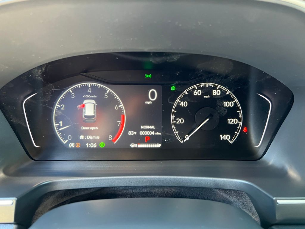 2025 Honda Pilot Touring Image 17 of 29