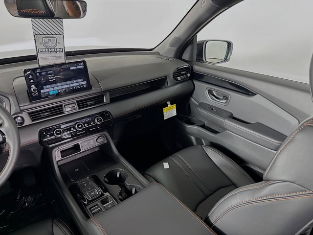 Vehicle image 28 of 45