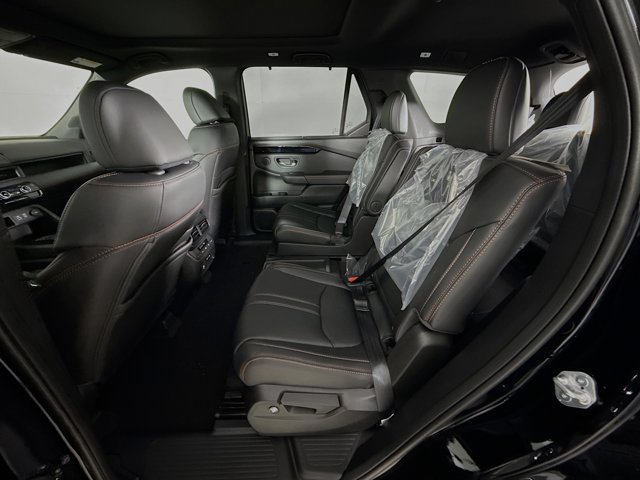 Vehicle image 29 of 45