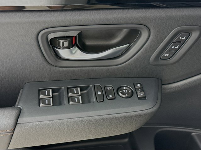 Vehicle image 20 of 45