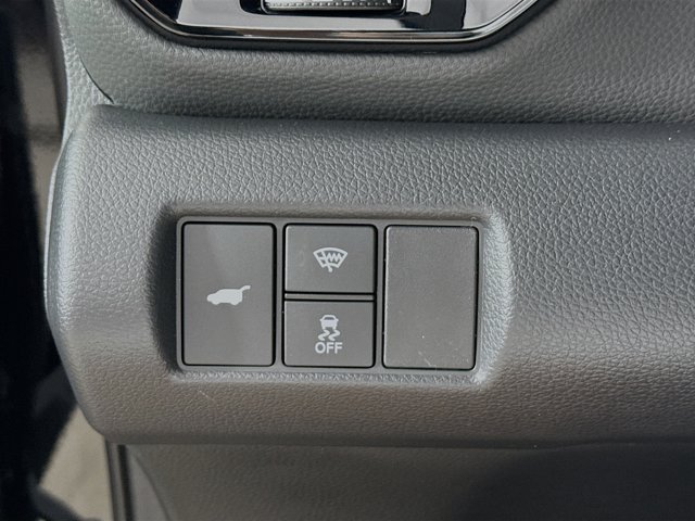 Vehicle image 11 of 45