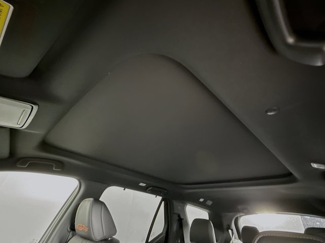 Vehicle image 26 of 45