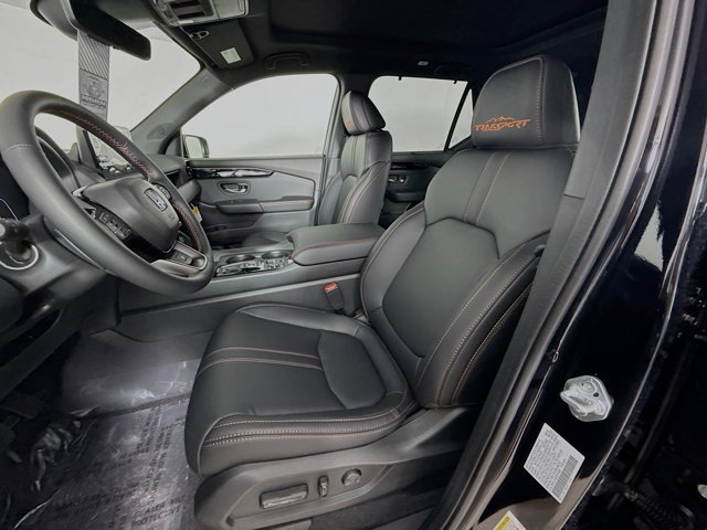 Vehicle image 25 of 45