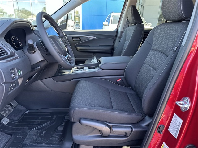 Vehicle image 5 of 12